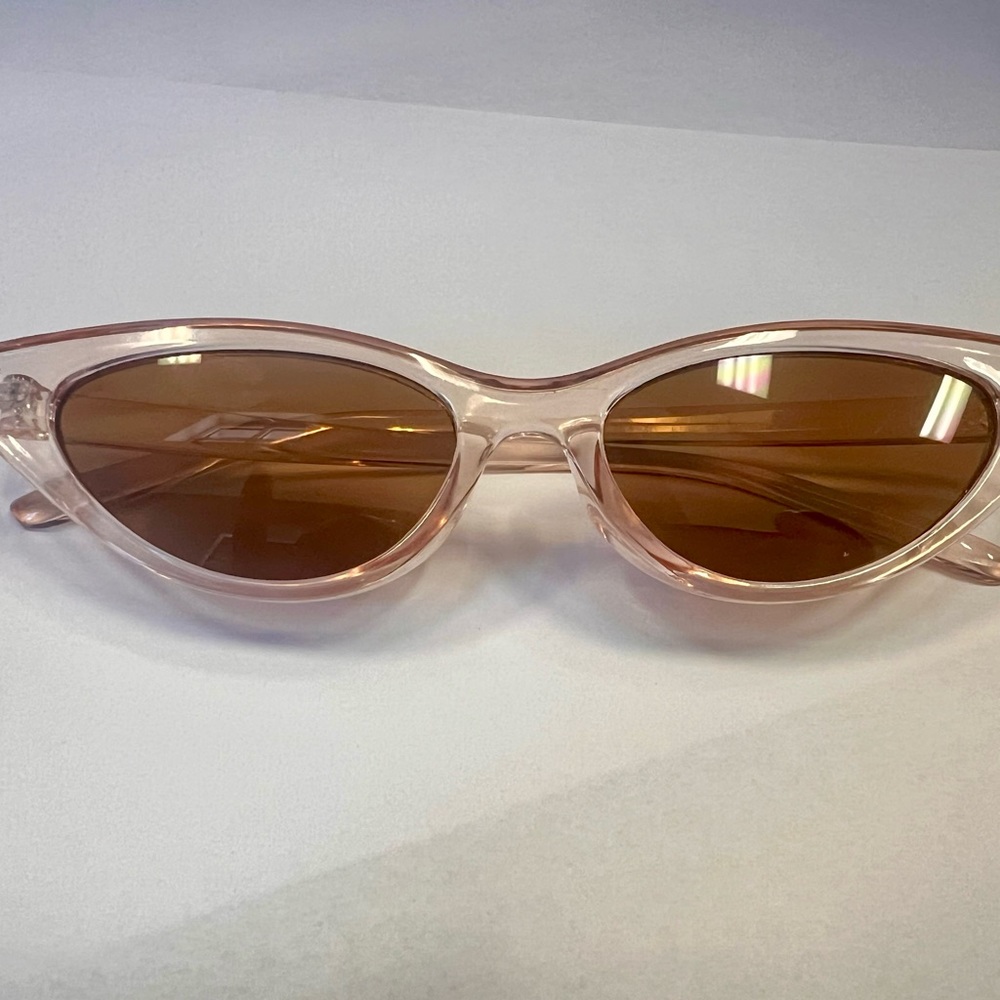 Cat Eye Fashion Sunglasses For Women - Picture 4 of 9